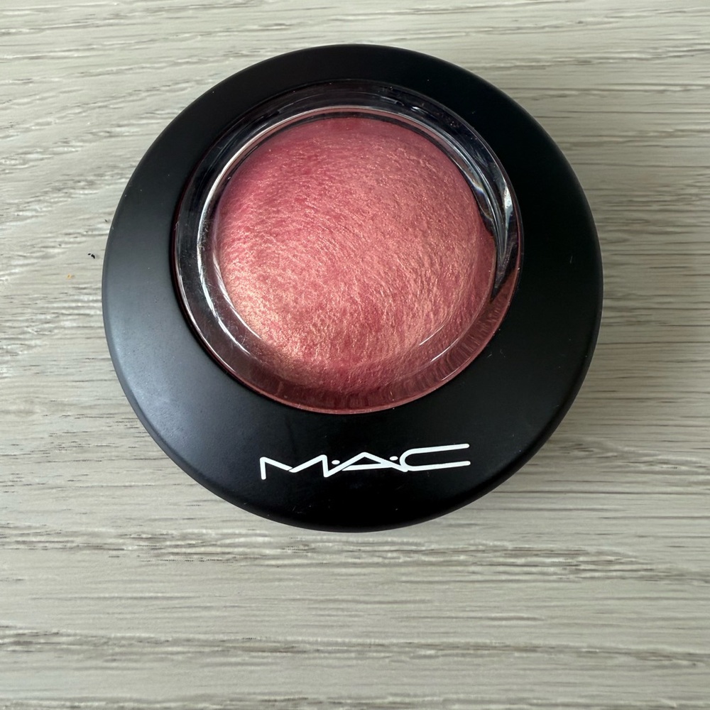 MAC Cosmetics Pink Blush - Petal Power